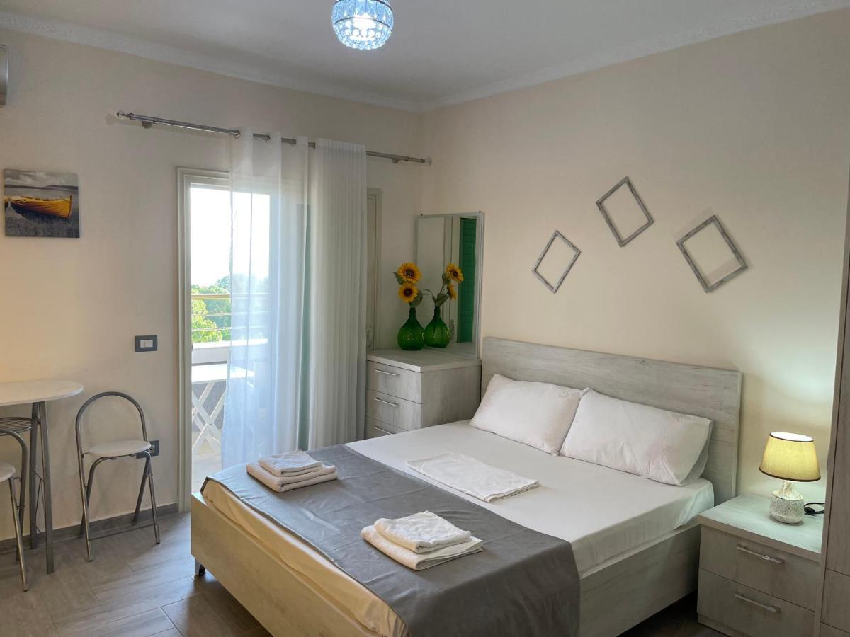 Nando'S Apartment 3 Дуррес Экстерьер фото